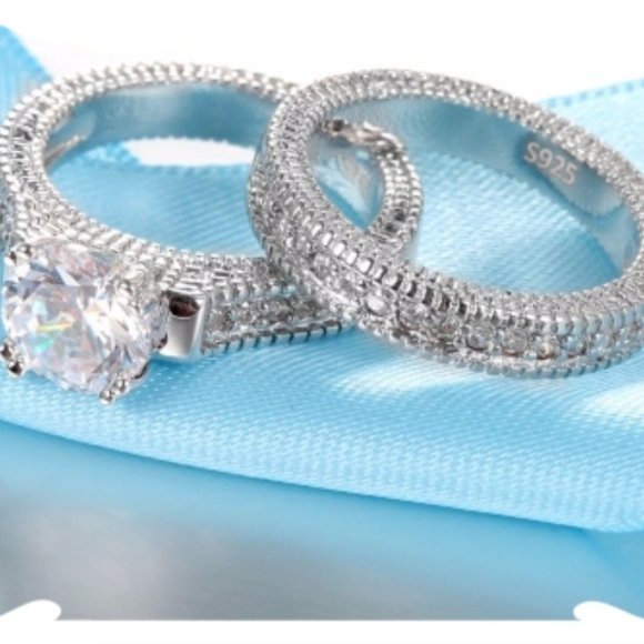 New Classy & Elegant Diamonique & Sterling Silver Wedding Ring Set - Picture 6 of 9